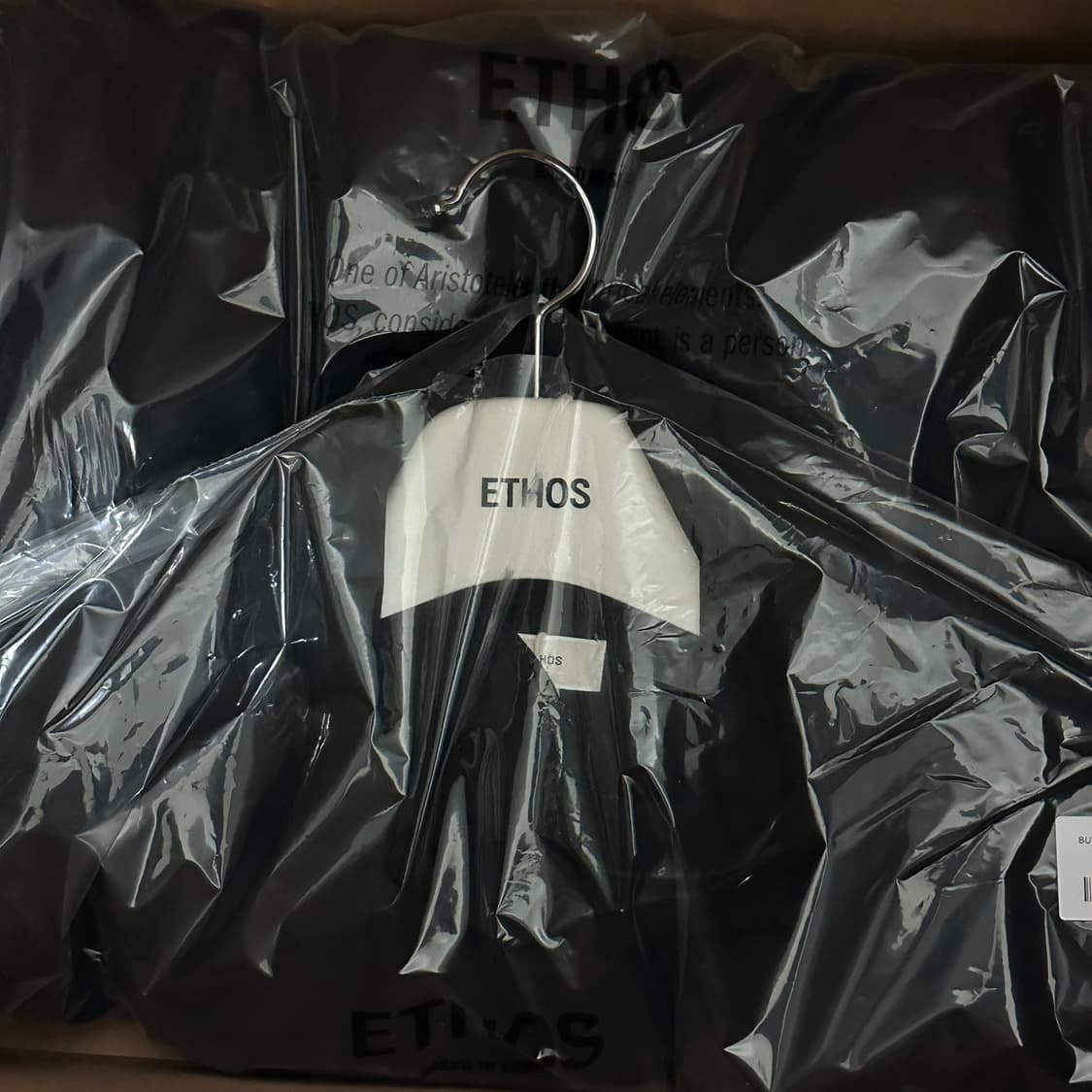 [새제품] ETHOS BUTTON NECK WINDBREAKER 상품이미지4