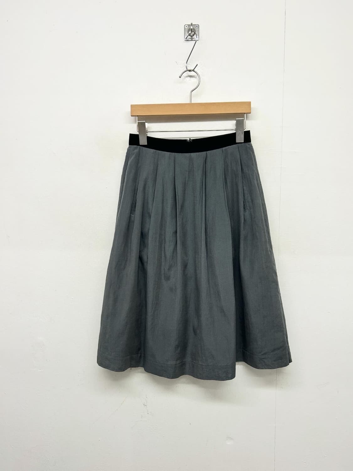 마가렛호웰 실크 플리츠 스커트 상품이미지1