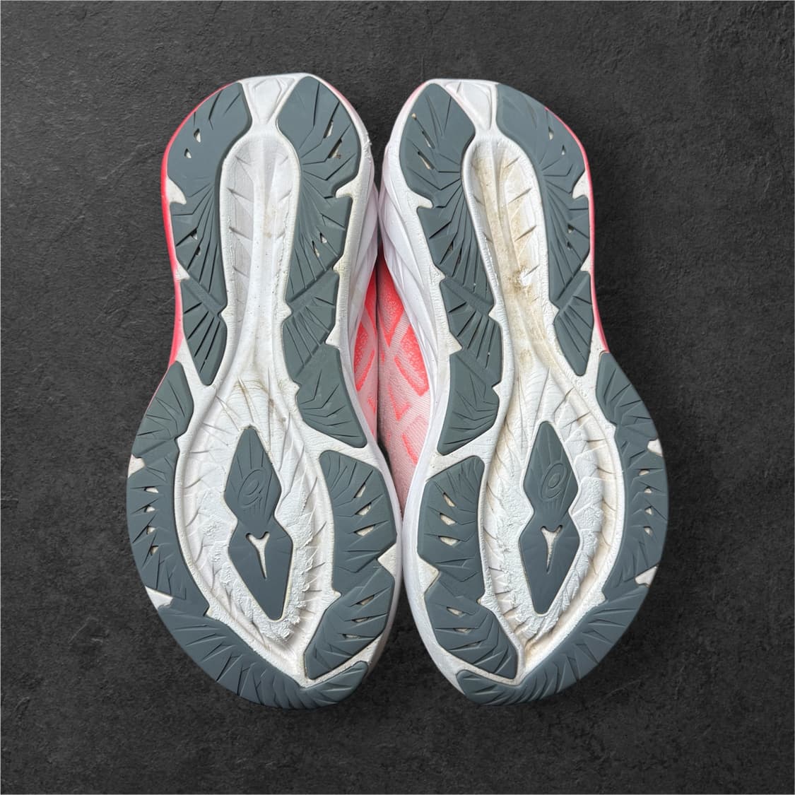 아식스 노바블라스트 4 화이트 선라이즈 레드 265mm 상품이미지5