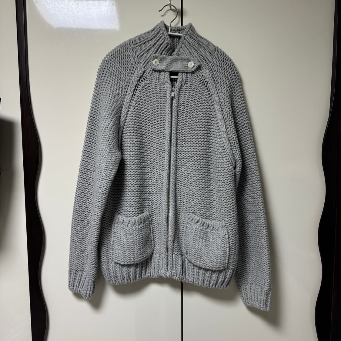 더바넷 Oversized Soap 집업 니트 가디건 그레이 상품이미지3