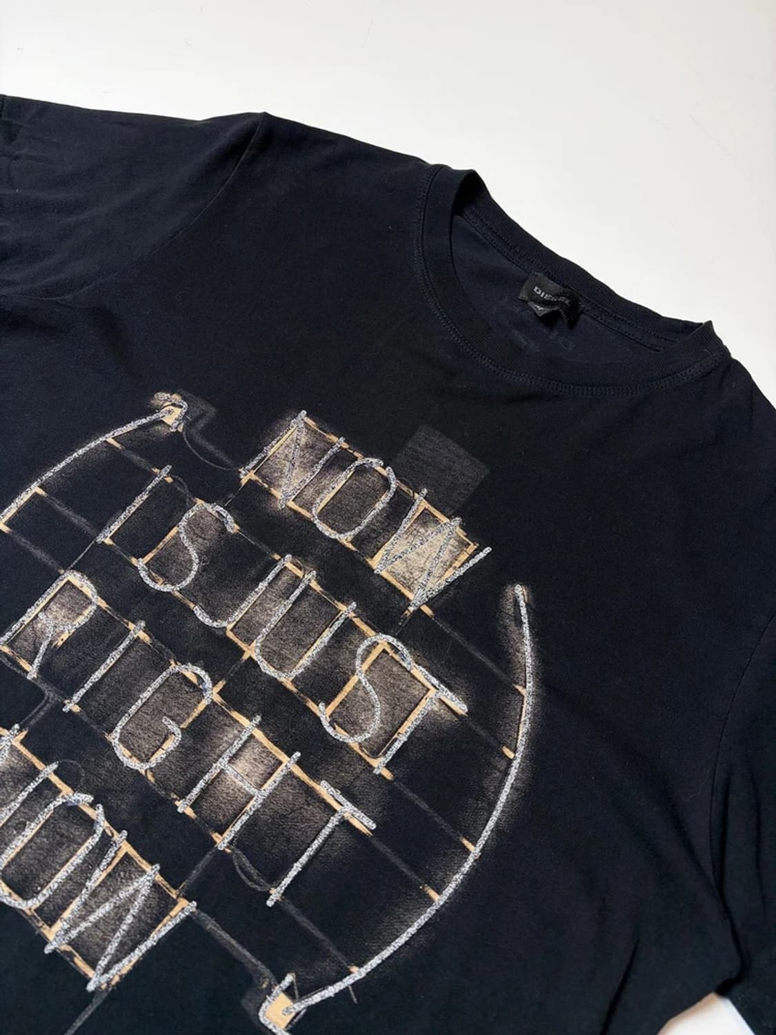 디젤 DIESEL 00's 라운드넥 프린팅 반팔 티셔츠 PN9233 상품이미지2