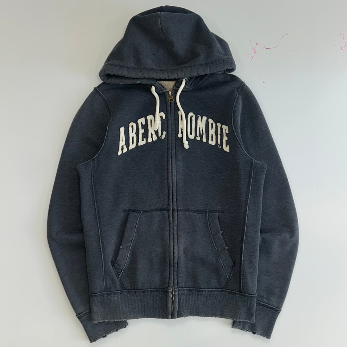 Abercrombie 아베크롬비 아이보리 그런지 로고 네이비 후드집업   상품이미지3