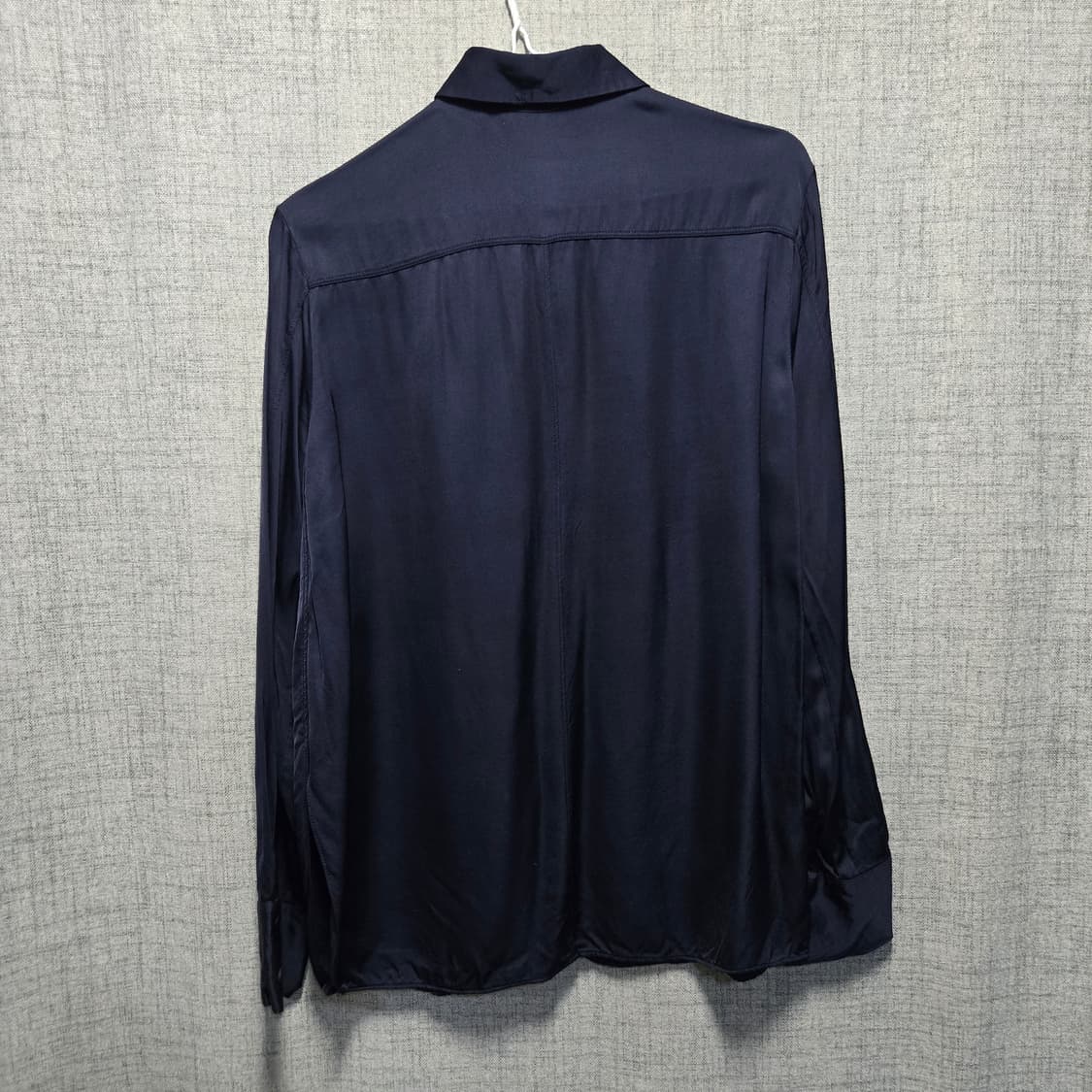 마시모두띠 네이비 실크느낌 셔츠 블라우스  상품이미지2