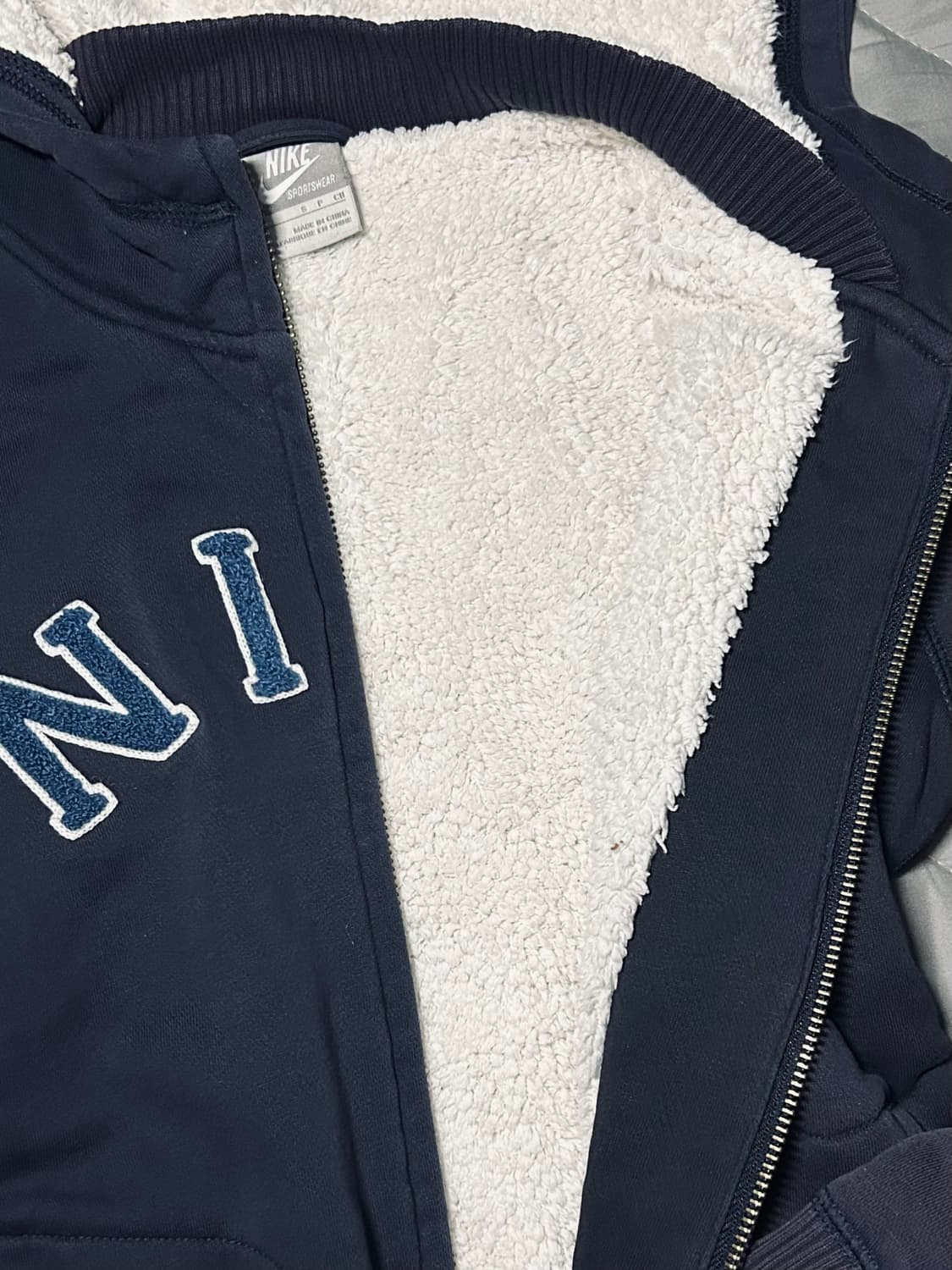 💙희귀 대장템💙나이키 네이비 슬림핏 겨울 후드집업 상품이미지3