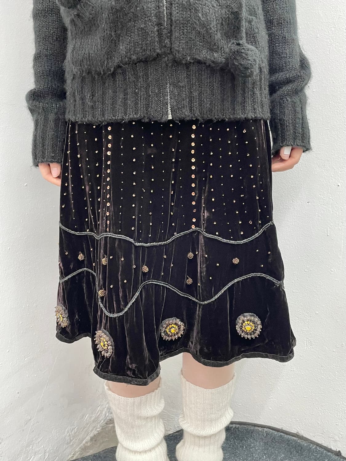 브라운 벨벳 비즈 디테일 스커트 상품이미지4