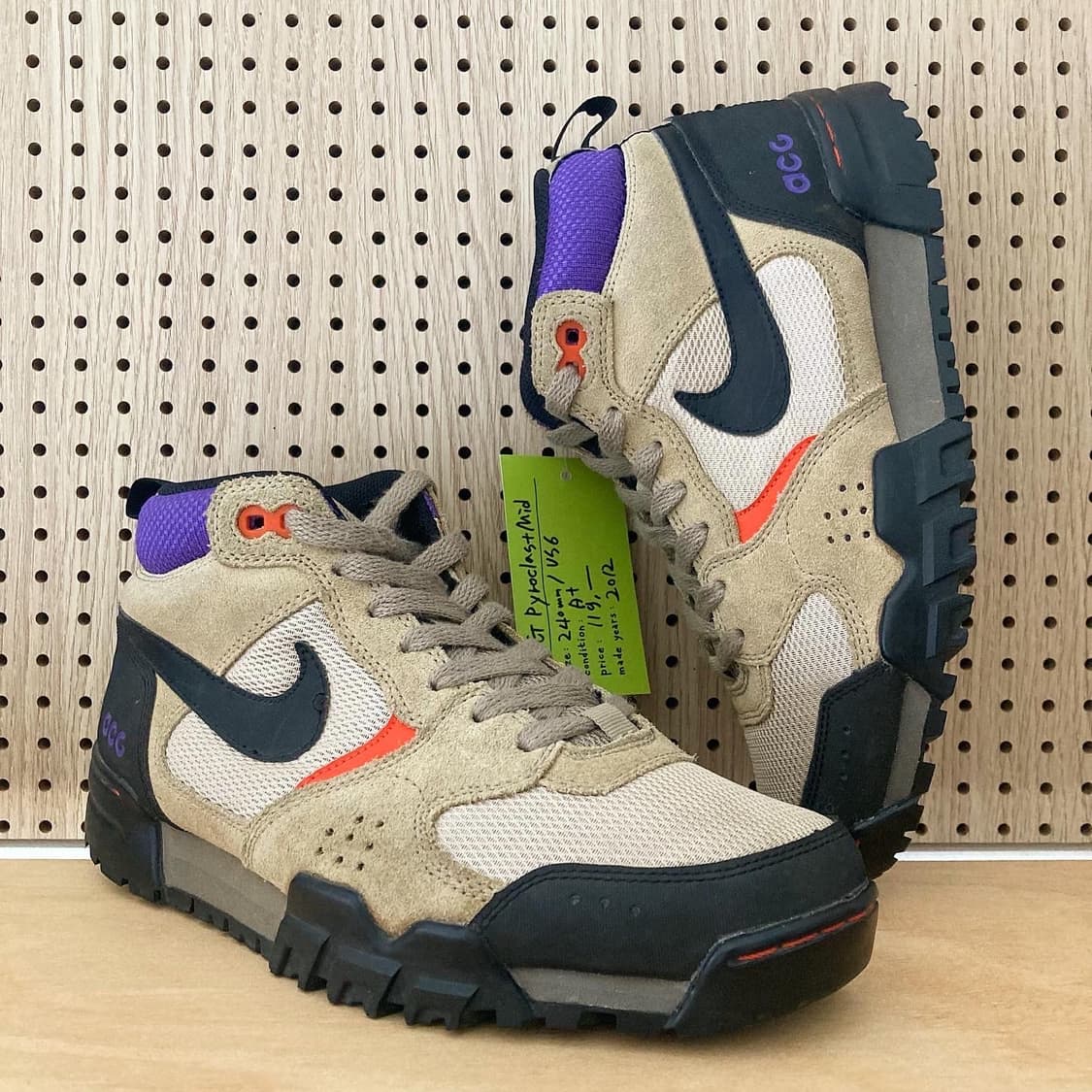 나이키 ACG 파이로클라스트 미드 상품이미지1