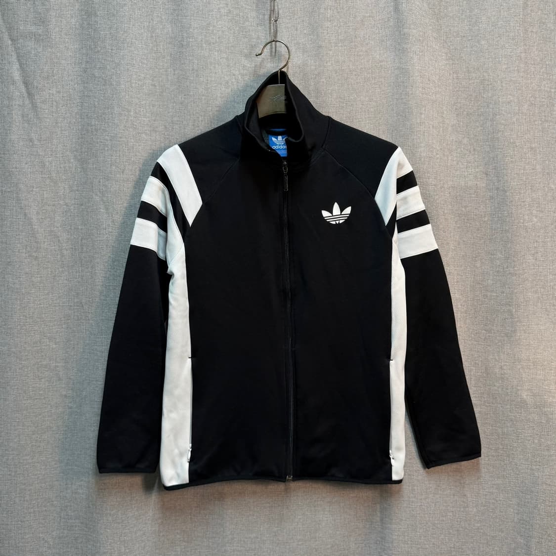 [L] 아디다스 오리지널스 트레포일 빅로고 트랙탑 져지 상품이미지1