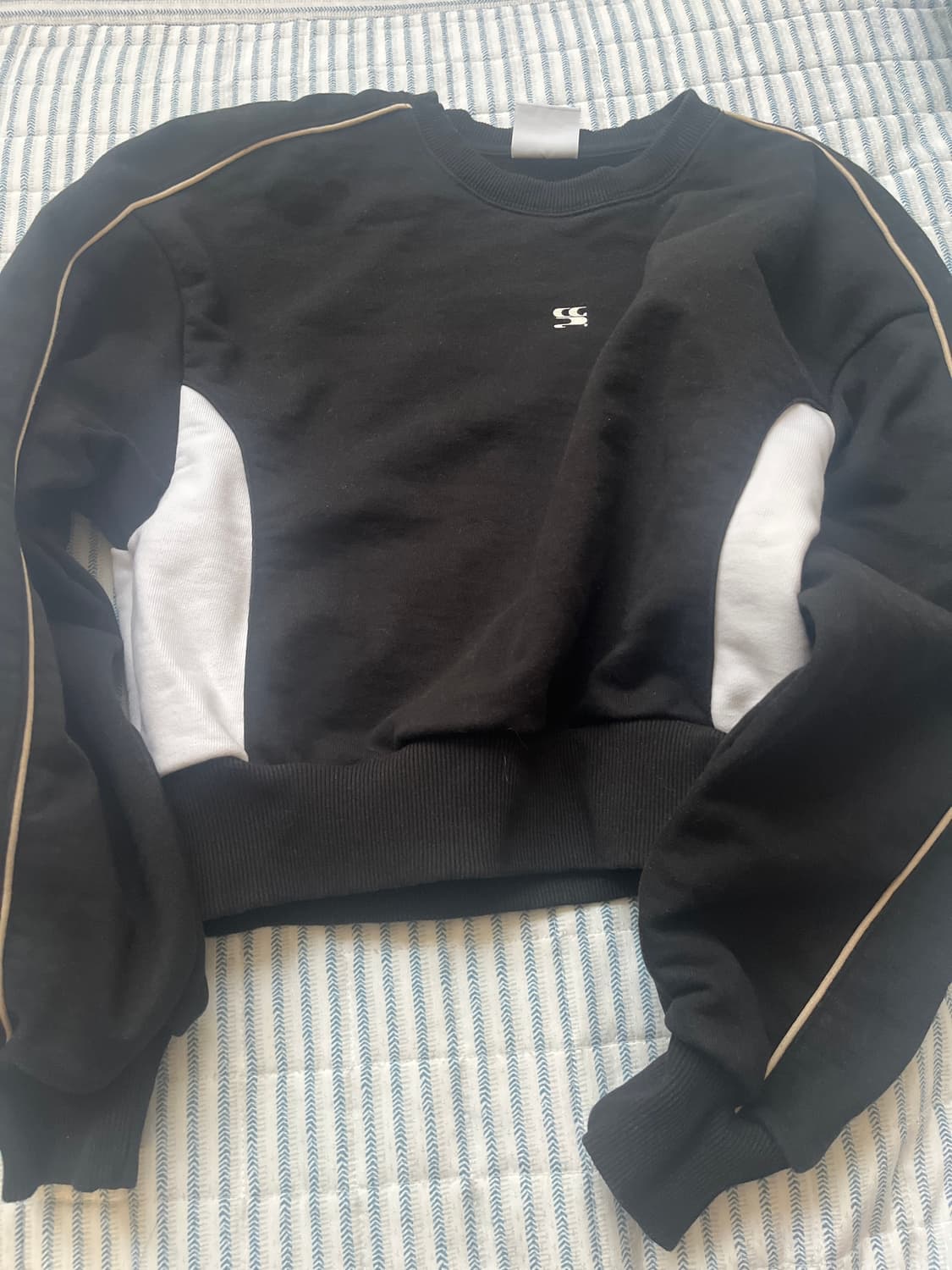 코드그라피 WAVE 로고 크롭 맨투맨 상품이미지2