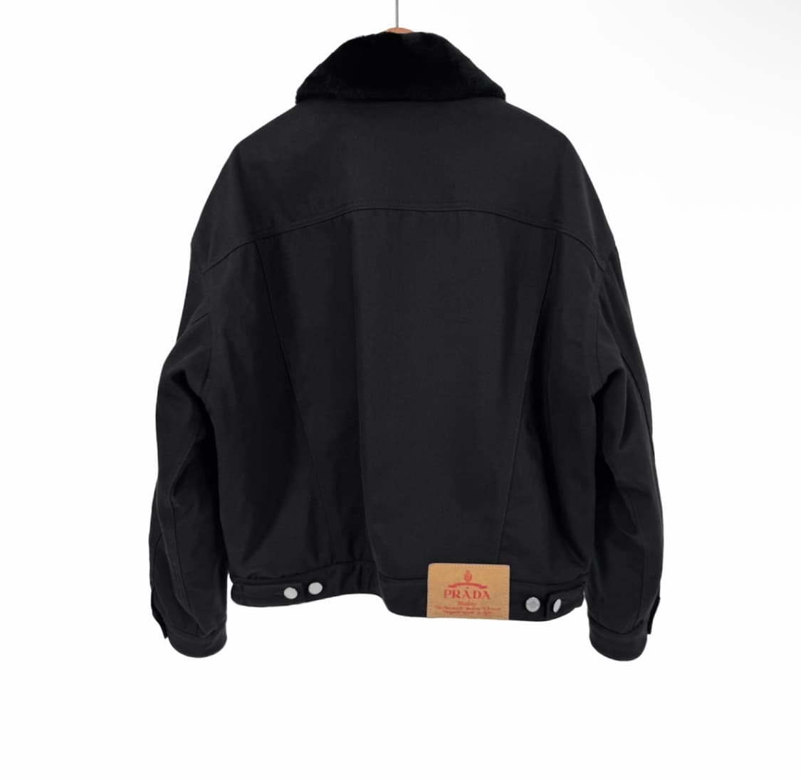[L] 프라다 남성 삼각로고 불 데님 시어링 패디드 블루종 자켓 블랙 상품이미지2