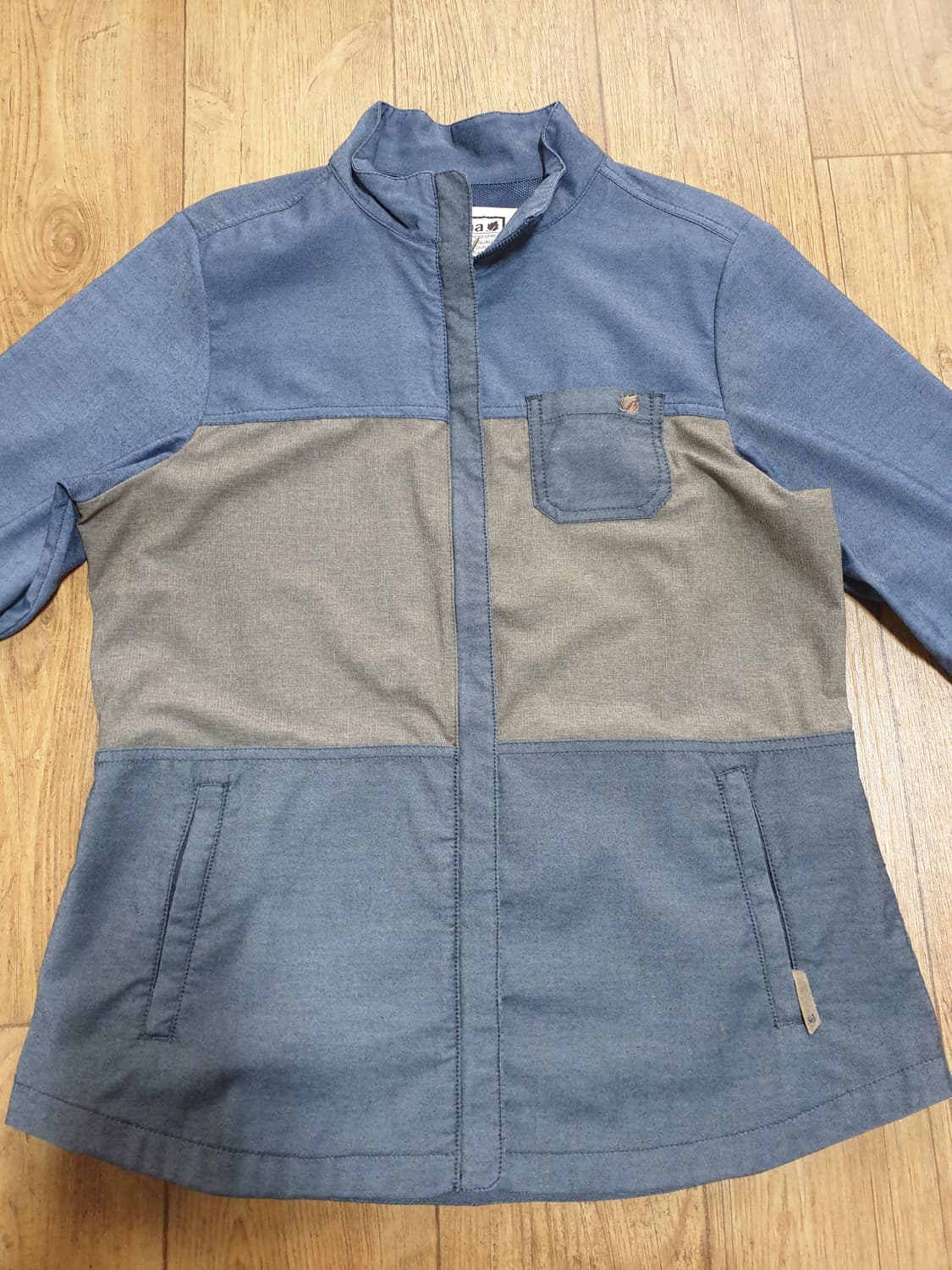 1008 라푸마 아웃도어 자켓 집업 100 사이즈입니다 상품이미지1