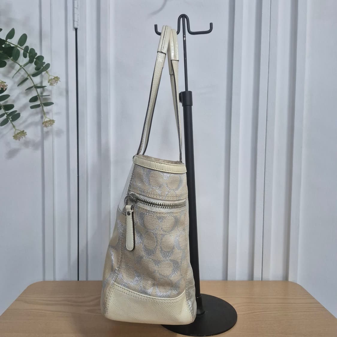 코치 시그니쳐 패치워크 숄더백 희귀 상품이미지4