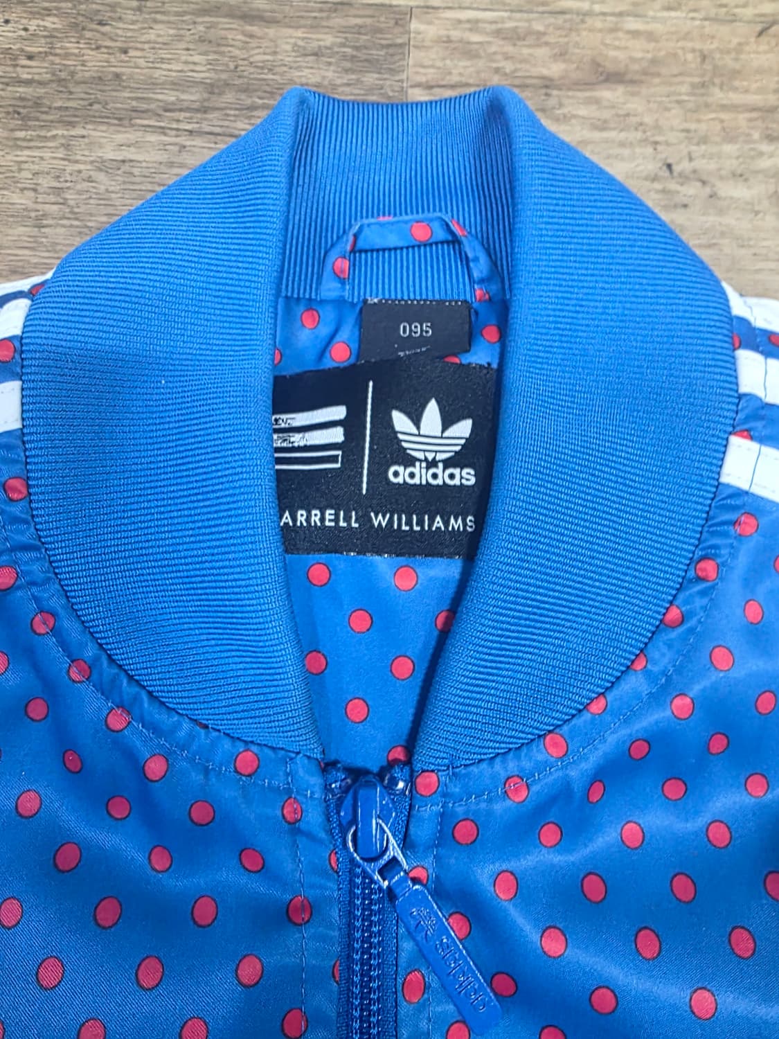 아디다스 퍼렐 윌리엄스 도트 자켓 상품이미지2
