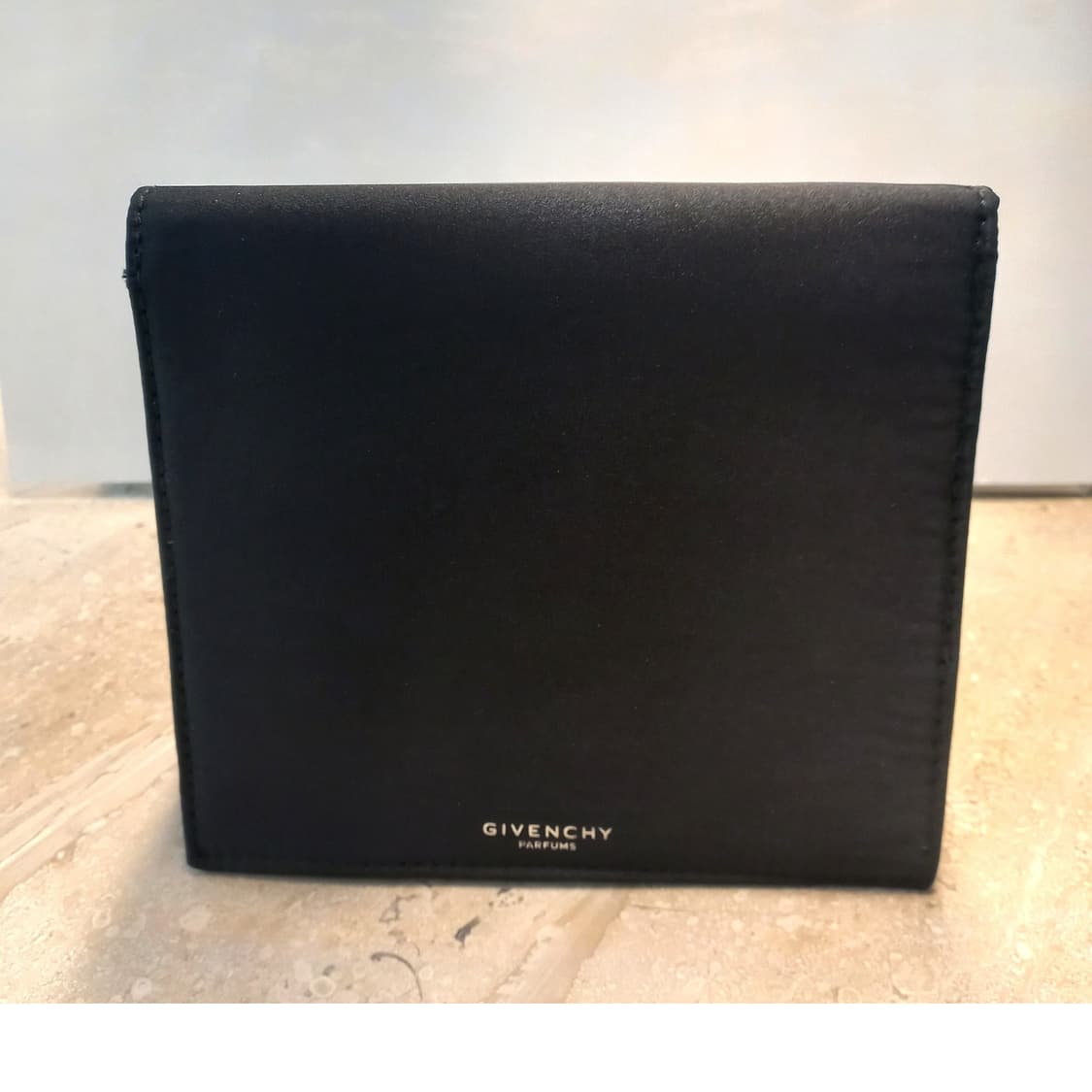 지방시 Givenchy 블랙  플랩 파우치 (새제품) 상품이미지5