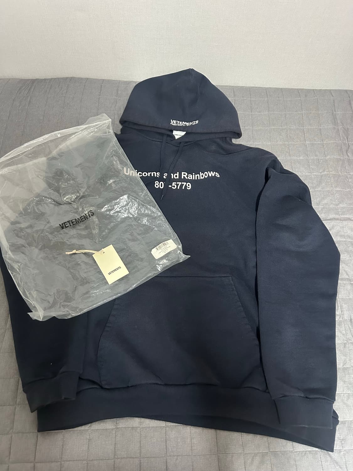 [L] 베트멍 유니콘 후드 티셔츠 네이비 한정판 상품이미지2
