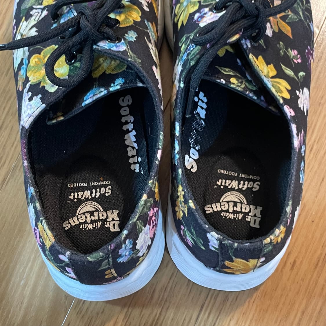 닥터마틴 플로럴 스니커즈 240 상품이미지8