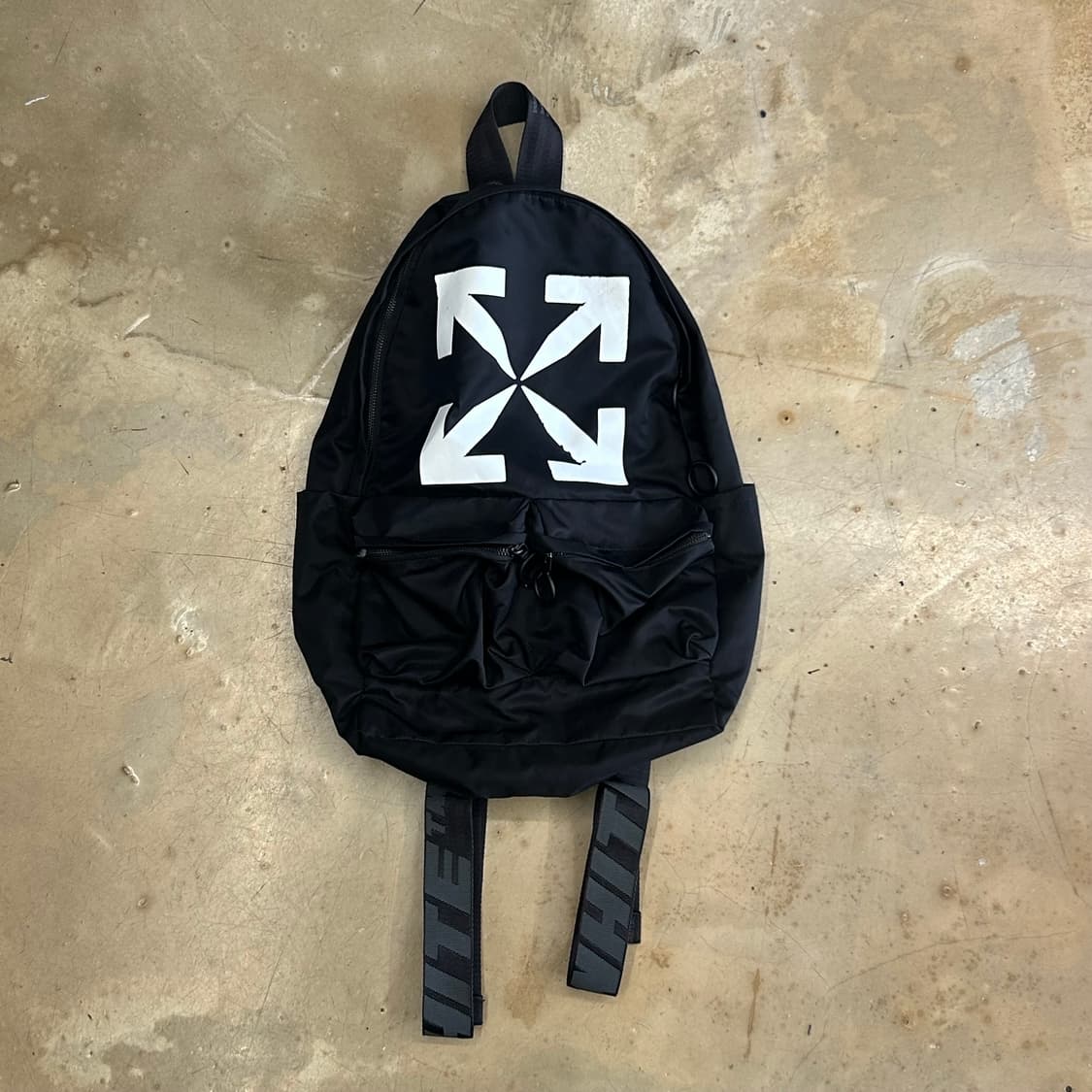OS 새상품 오프화이트 블랙 백팩  상품이미지2