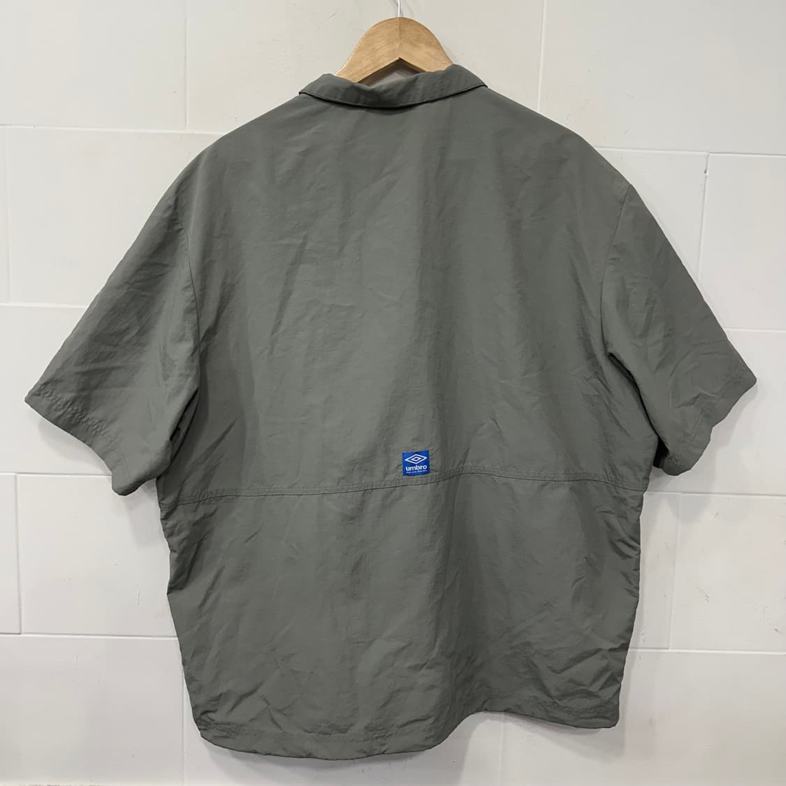 엄브로 반팔 바람막이 상품이미지5