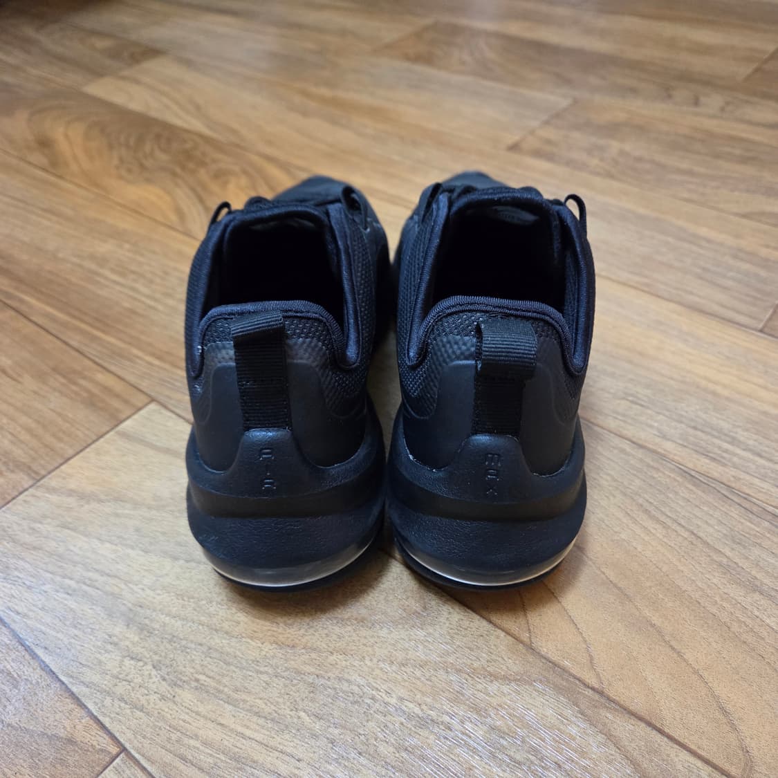 나이키 에어맥스 엑시스 235 상품이미지4