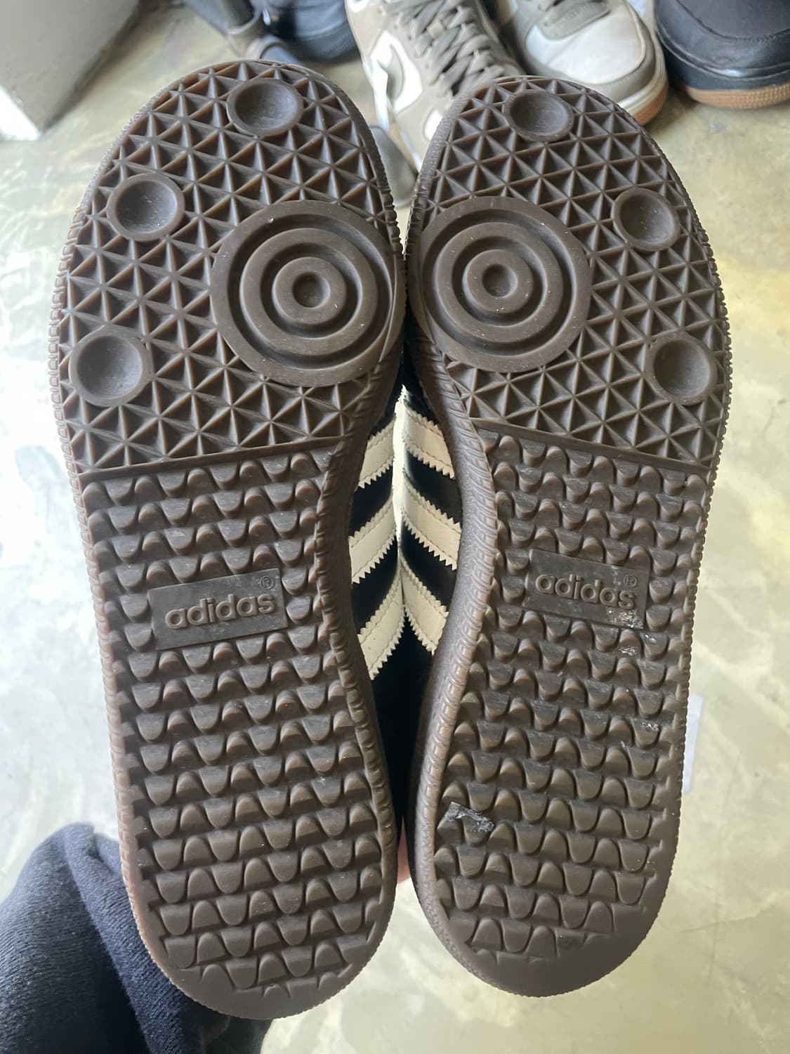 아디다스 삼바 OG 블랙 화이트 검 240 상품이미지6