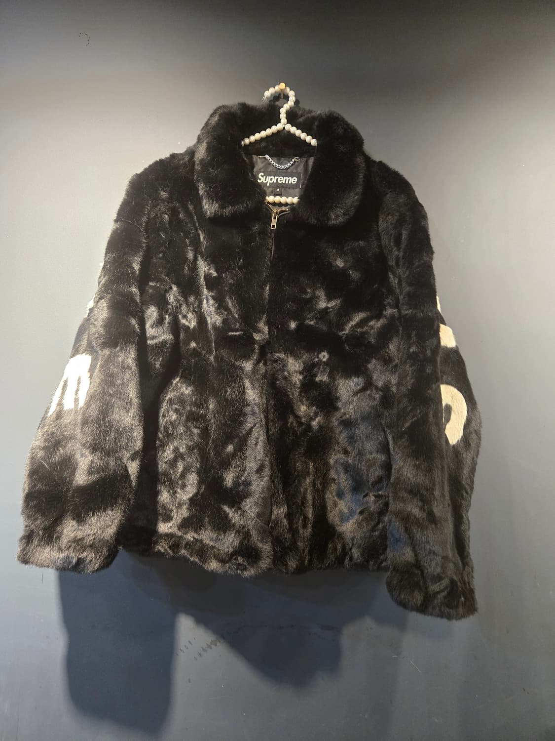 슈프림퍼자켓 상품이미지3