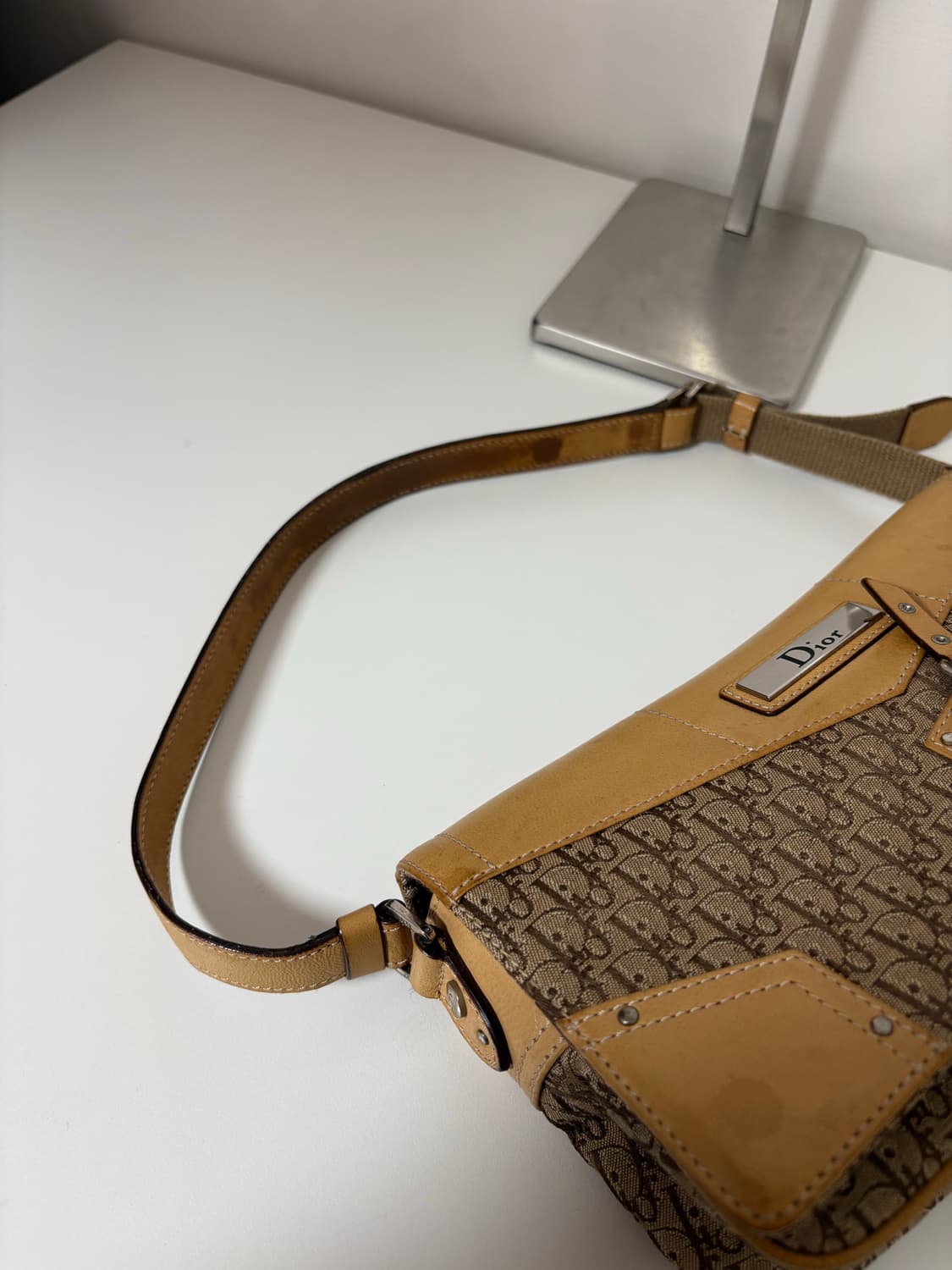 디올 스트릿시크 플랩 숄더백 상품이미지6