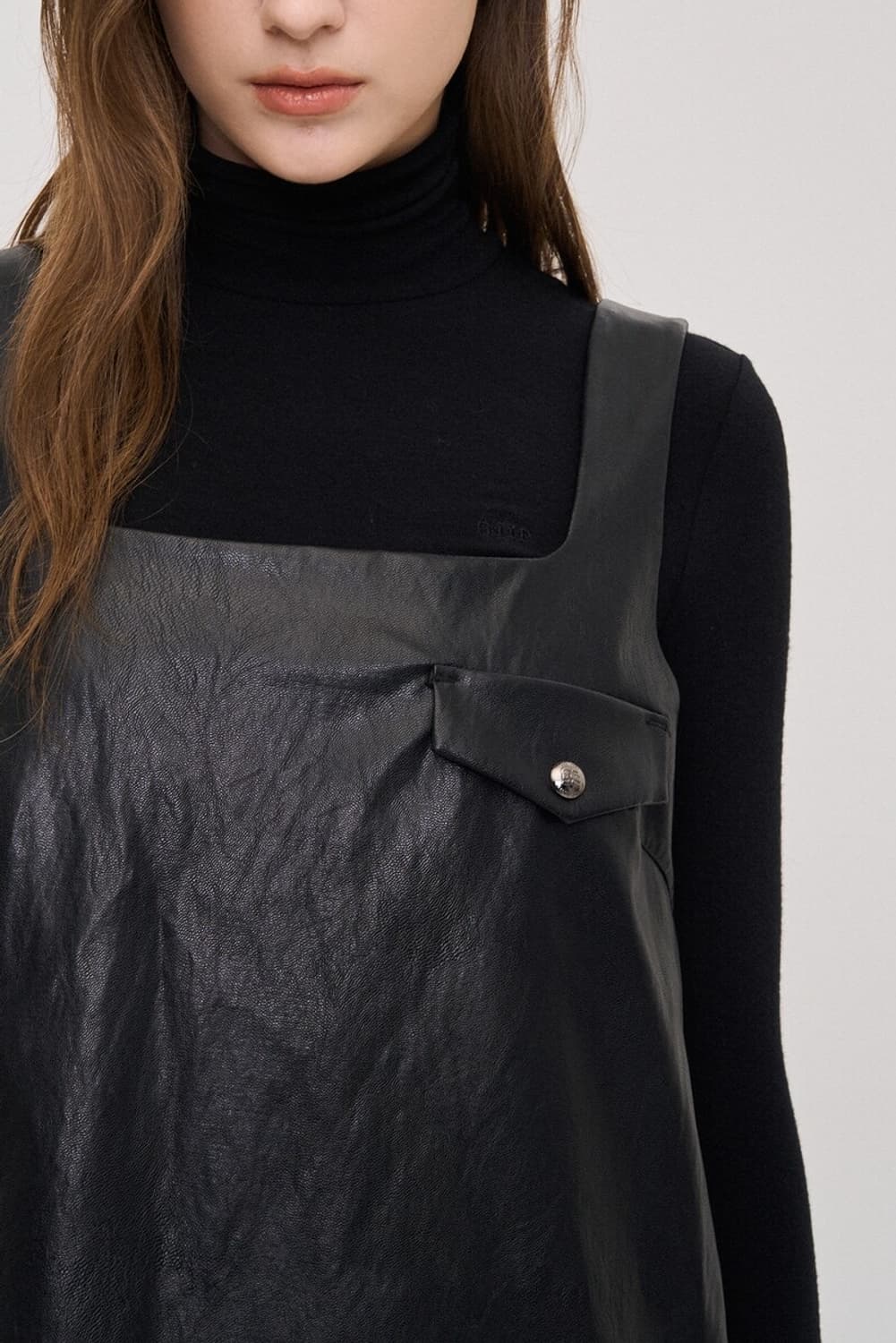 SJYP(페이크 레더 미니 원피스) 상품이미지3