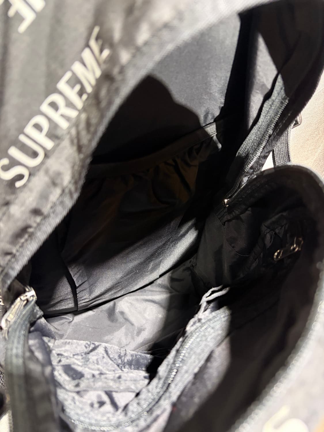 Free SUPREME 슈프림 박스로고 스펠링패턴 블랙 백팩 상품이미지6