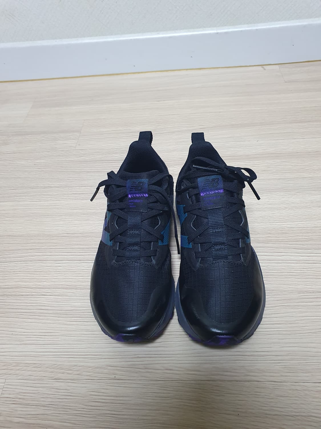 뉴발란스 다이나소프트 트레일러닝화 240 상품이미지3