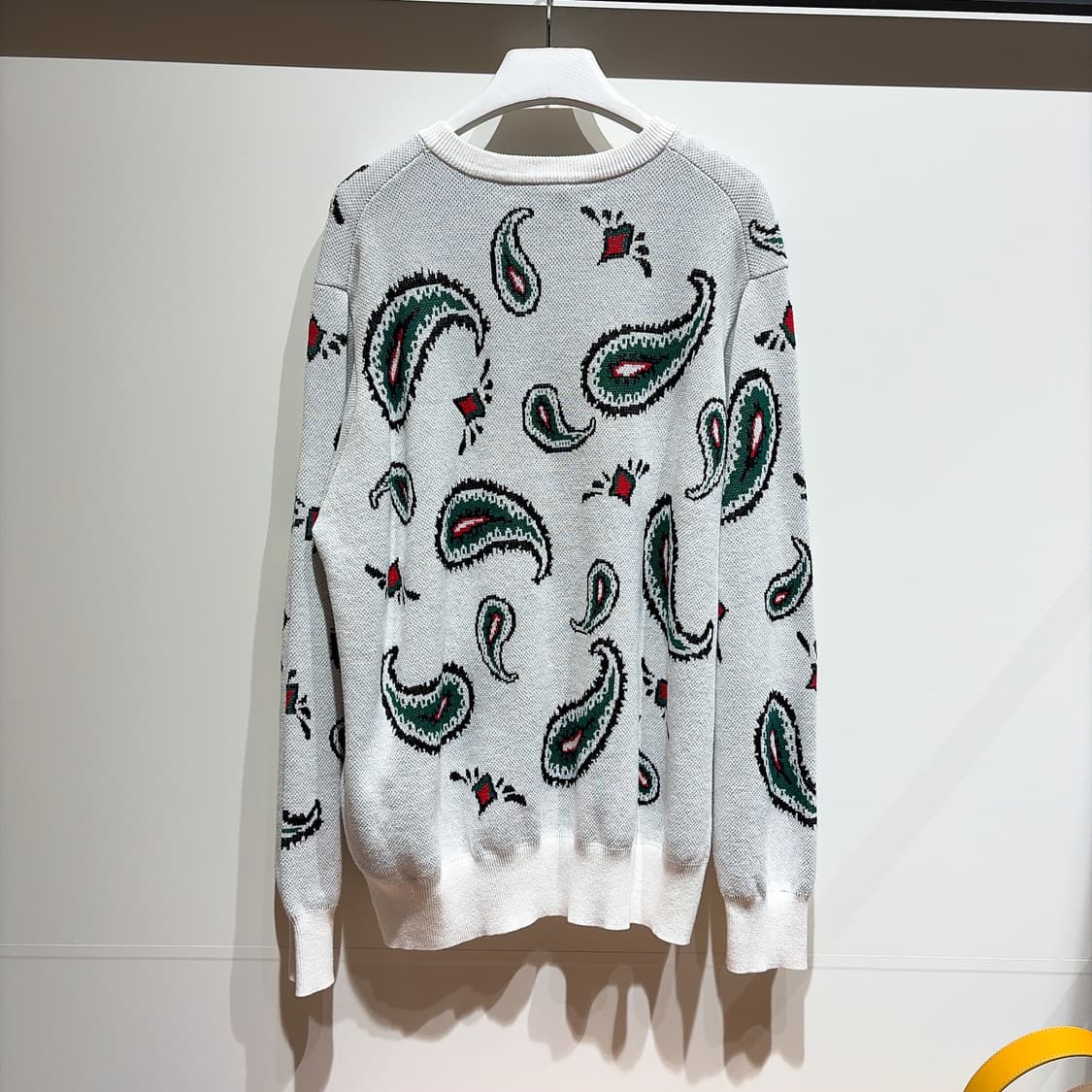 (정품/새상품) TOGA 토가 남성 화이트 페이즐리 자카드 니트 상품이미지3
