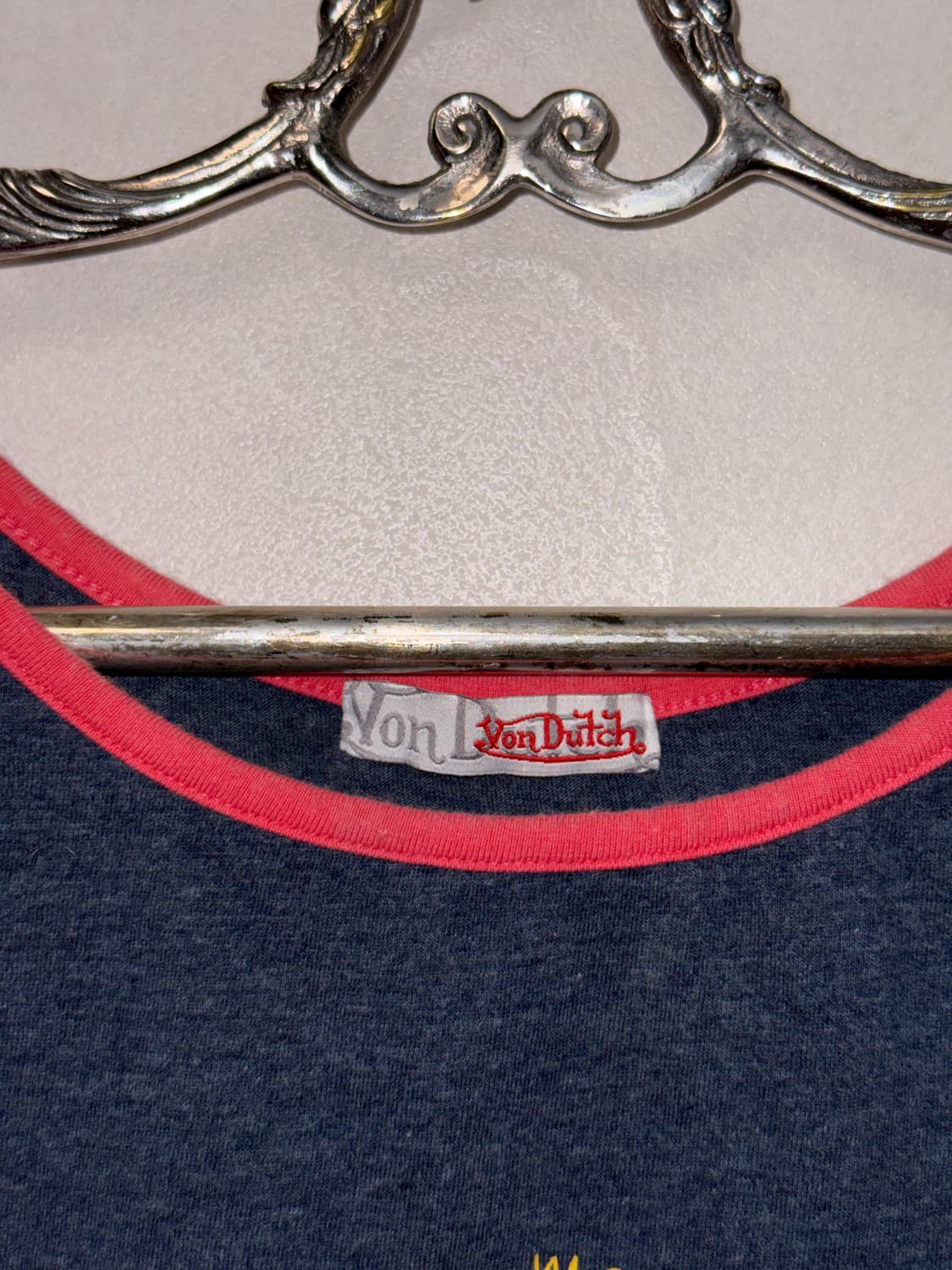 Von Dutch pink navy logo lettering 슬리브리스 상품이미지6