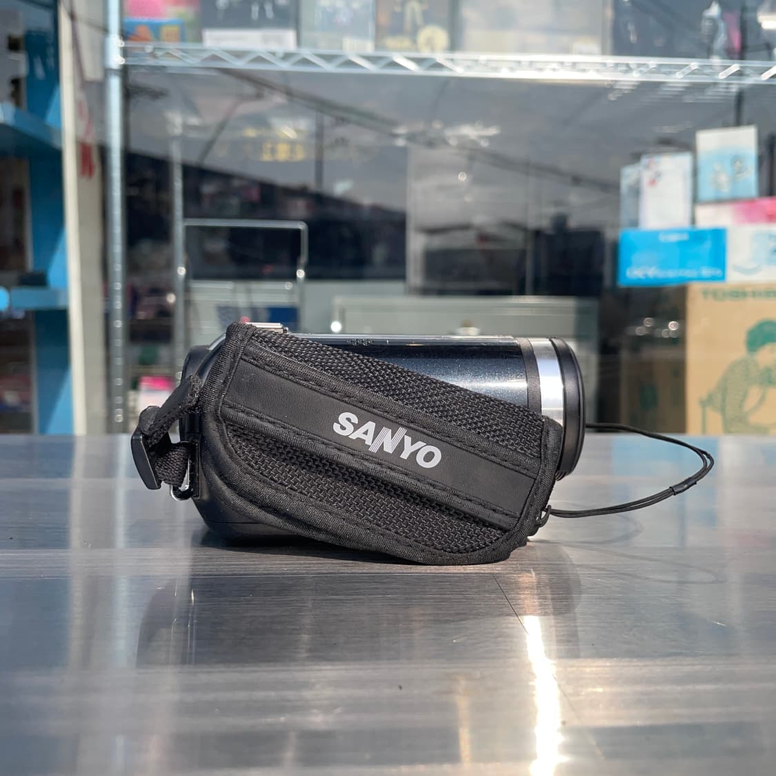 SANYO Xacti VPC-TH1 HD Camcorder (Blue) 상품이미지3