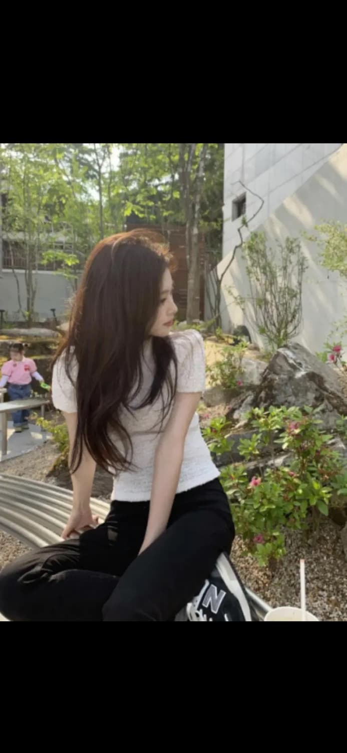 아옵트 SMOCKED PUFF SLEEVE TOP 상품이미지1