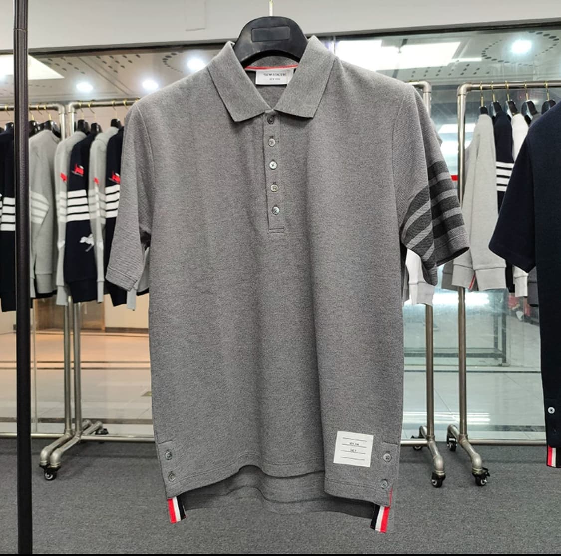 톰브라운 반팔 폴로티 새상품 상품이미지8