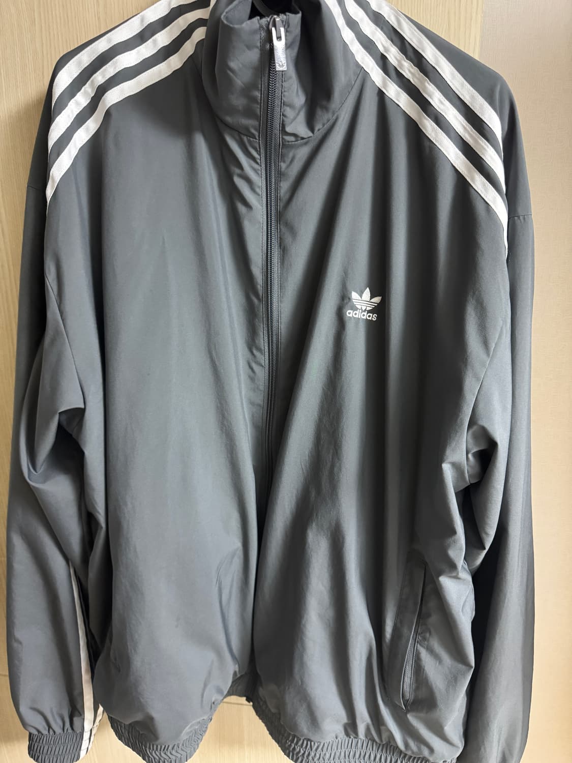 아디다스 아딜레니움 바람막이 자켓(L사이즈) 상품이미지1