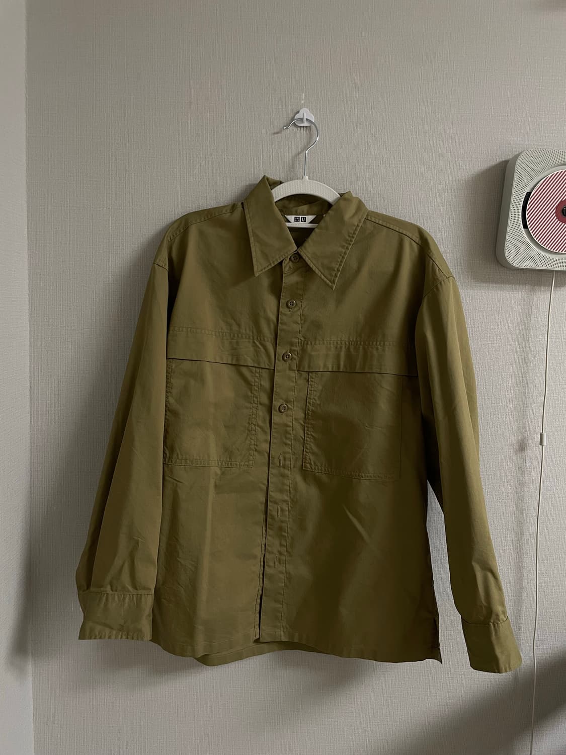 [유니클로] 유틸리티오버사이즈 셔츠 S/카키 상품이미지2