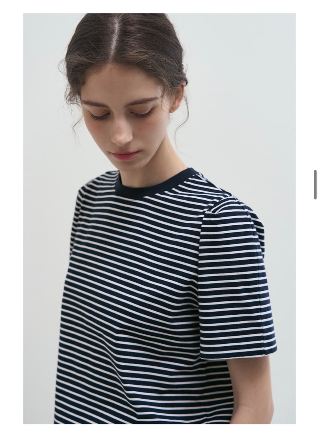 (새상품)(S) 드로우핏 우먼 스트라이프 퍼프 반팔 티셔츠 [NAVY] 상품이미지4