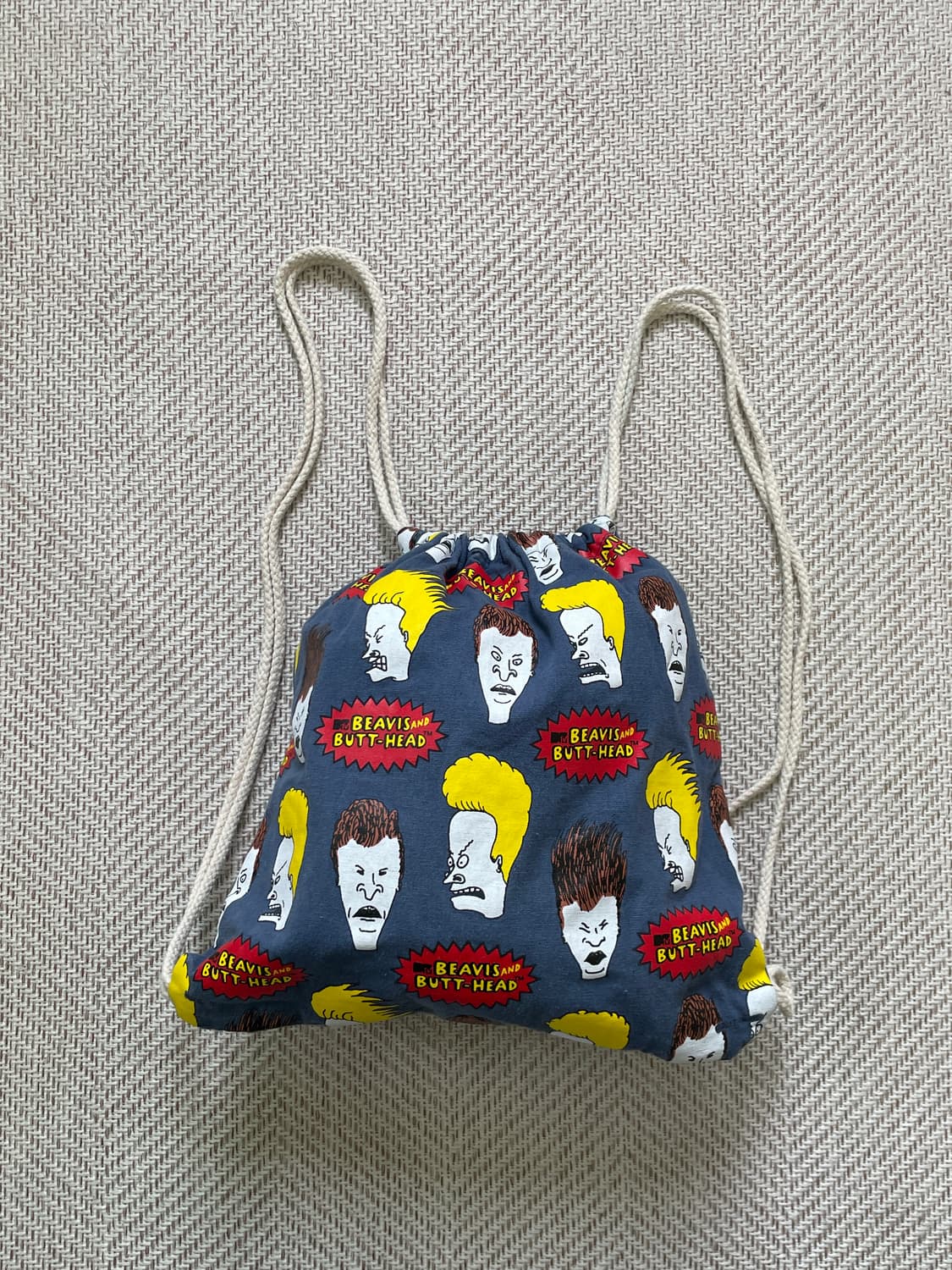 비비스 앤 벗헤드 드로우스트링 백팩 상품이미지4