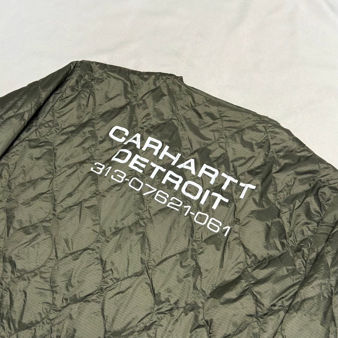 XL 칼하트 WIP 에덴라이너 카키 퀼팅자켓 상품이미지1