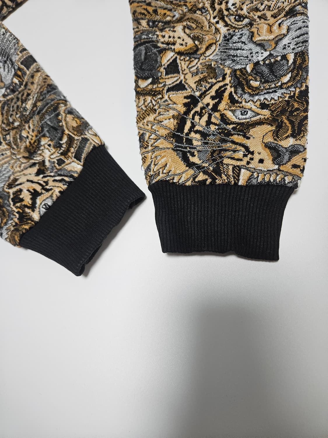 자라 범 무늬 맨투맨 상품이미지4