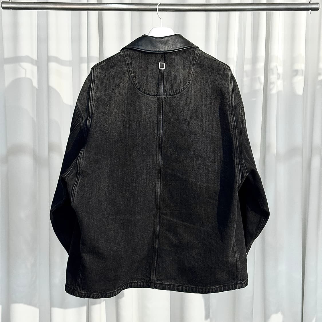 (48) 26SS 우영미 블랙 레더 데님 워싱 자켓 블랙 상품이미지5