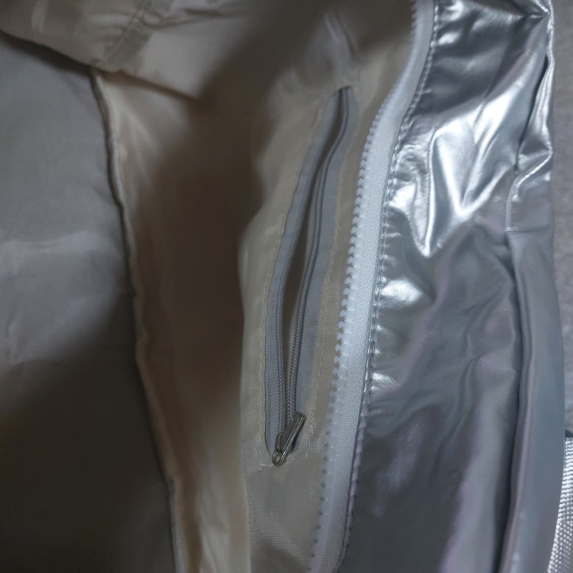 발레코어 실버 보스턴백 망치 가방 상품이미지9