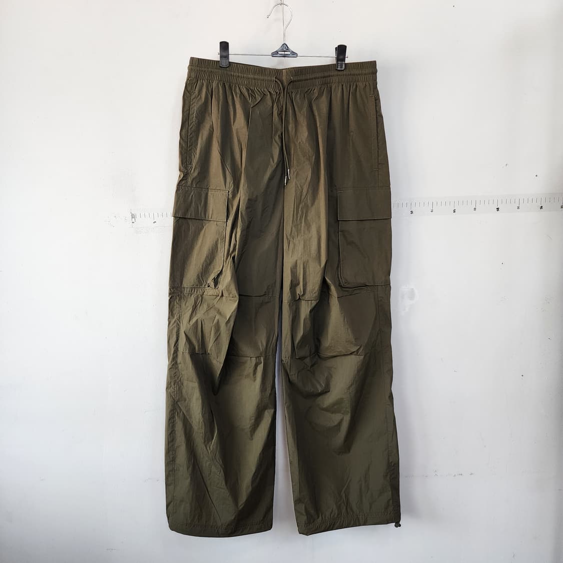 코드그라피 카키색 카고 와이드 조거팬츠 상품이미지1