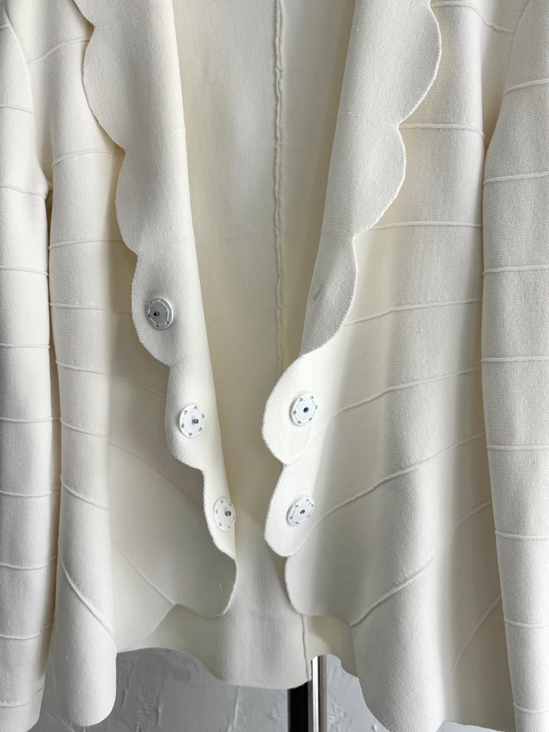 Emporio Armani 엠프리오 아르마니 화이트 패턴 가디건 상품이미지7