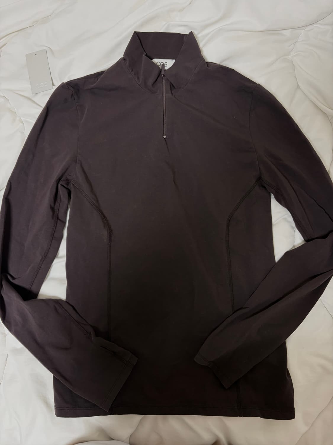 COS 슬림핏 모크넥 탑 브라운 색상 Size M 상품이미지2