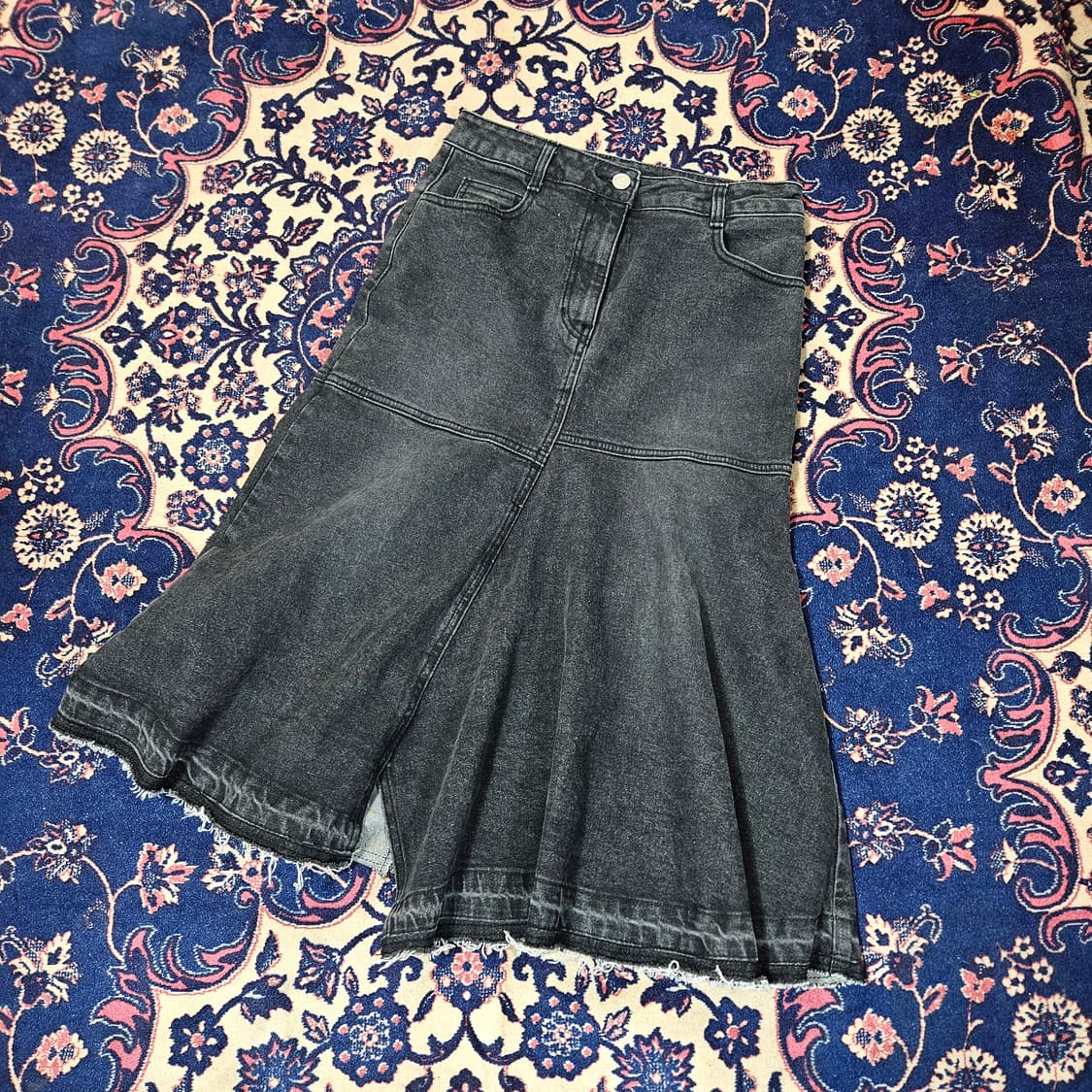 잇미샤 20ss 흑청 데님 스커트 상품이미지1