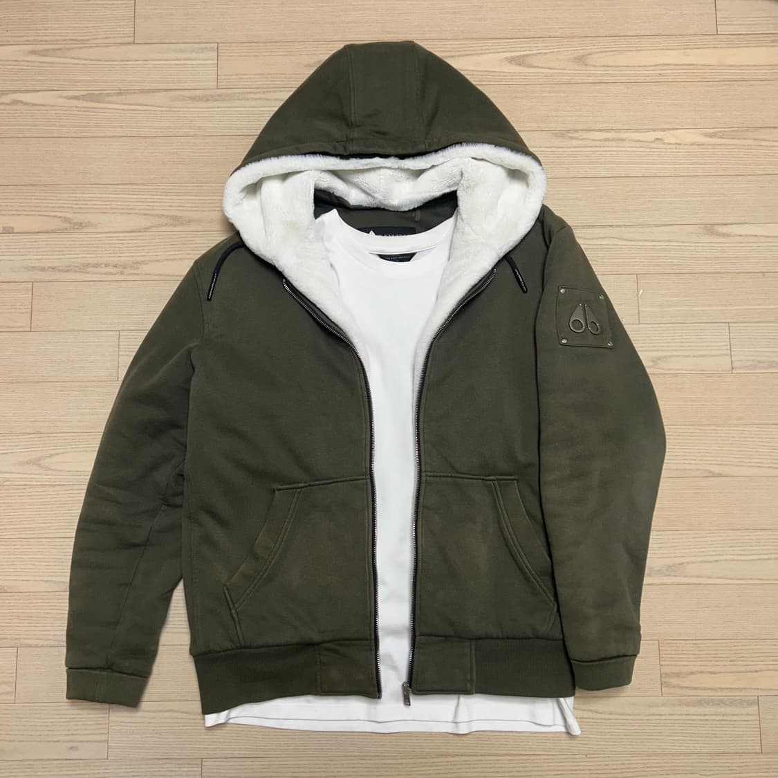 무스너클 버니스웨터 상품이미지1