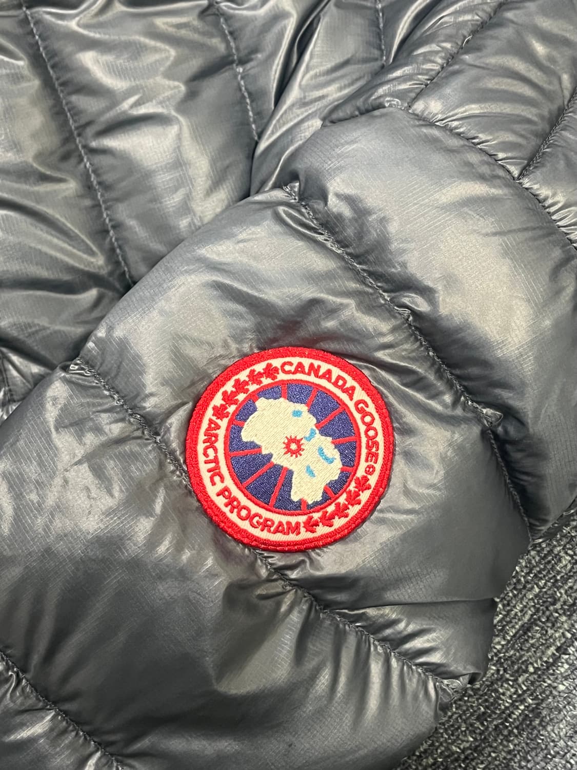 캐나다구스 크로포톤 경량패딩 M 사이즈 상품이미지3