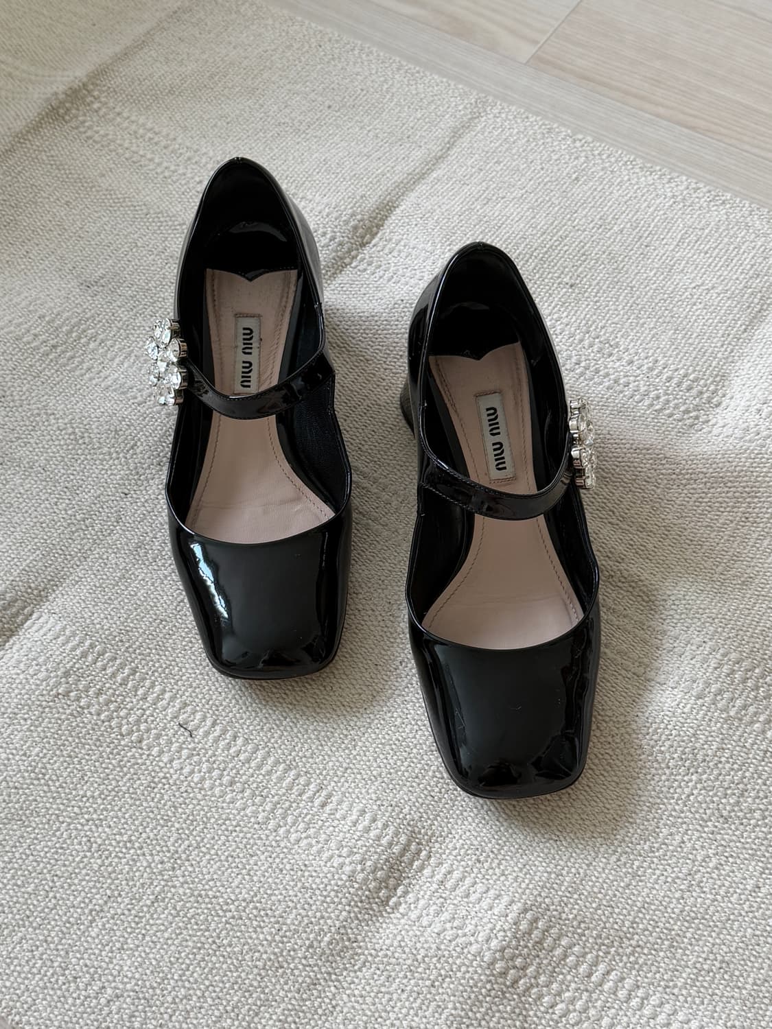 miu miu 크리스탈 플라워 메리제인 구두 상품이미지2