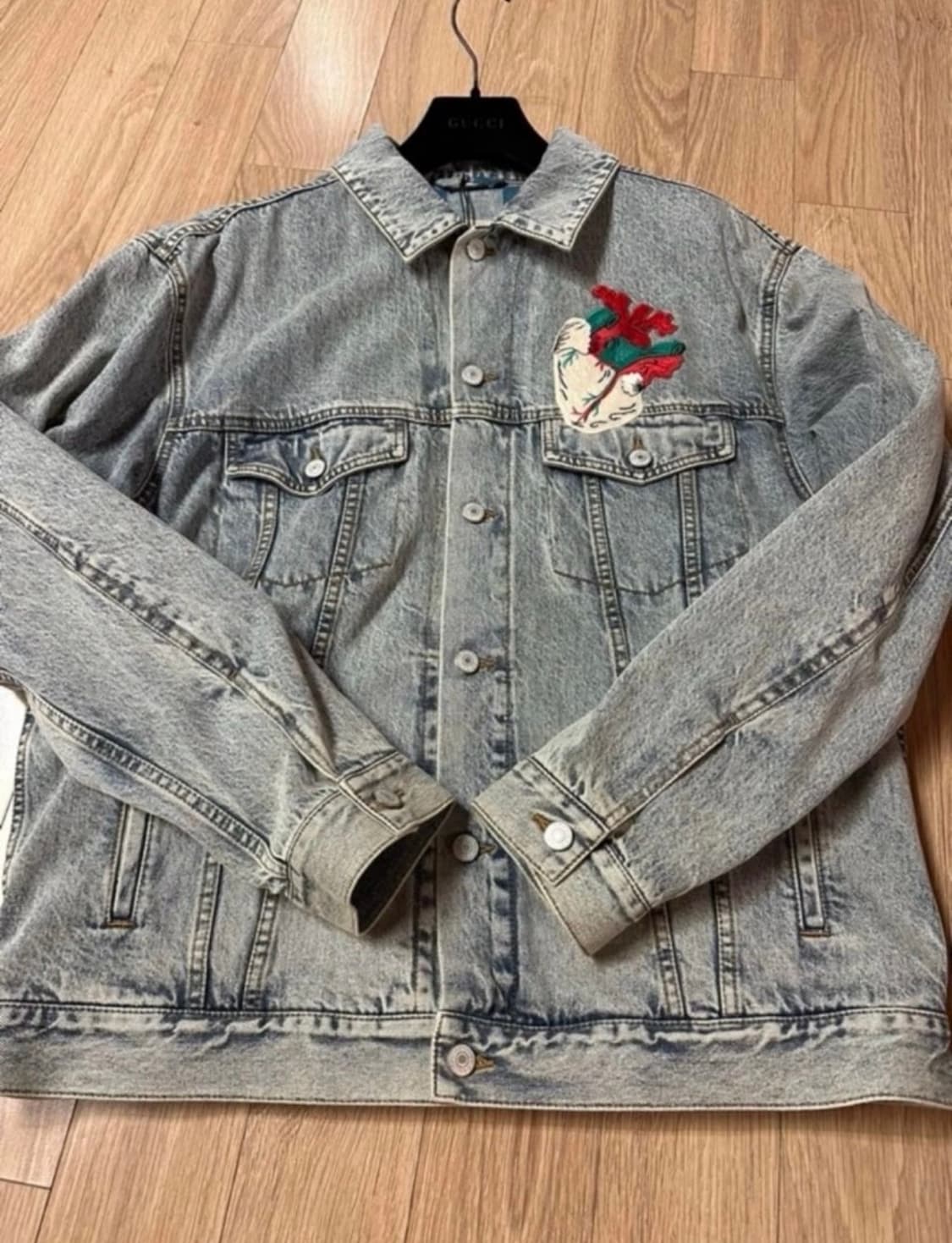 구찌청자켓 팝니다. 상품이미지2