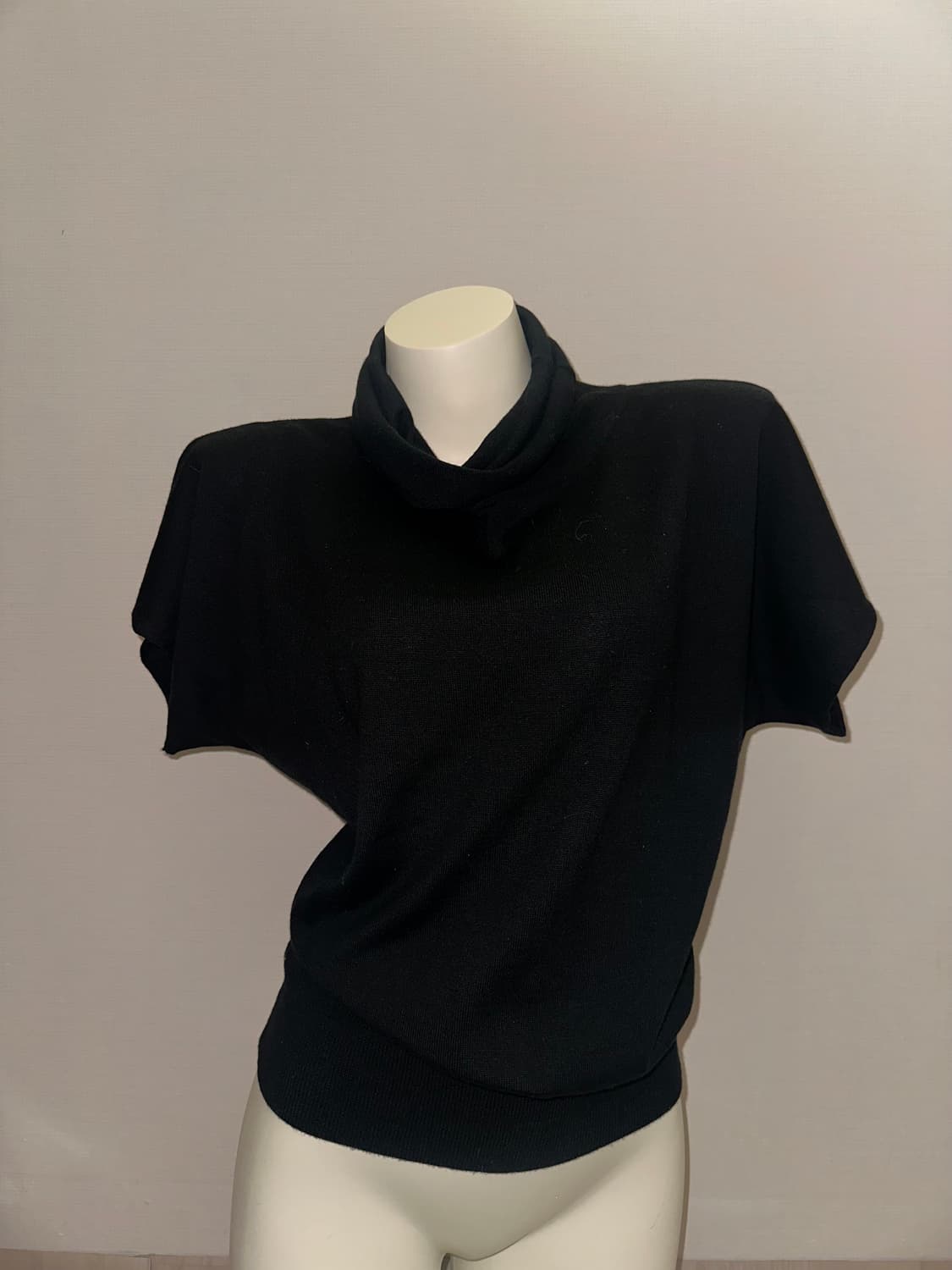 빈티지 블랙 폴라 반팔 니트 상품이미지4